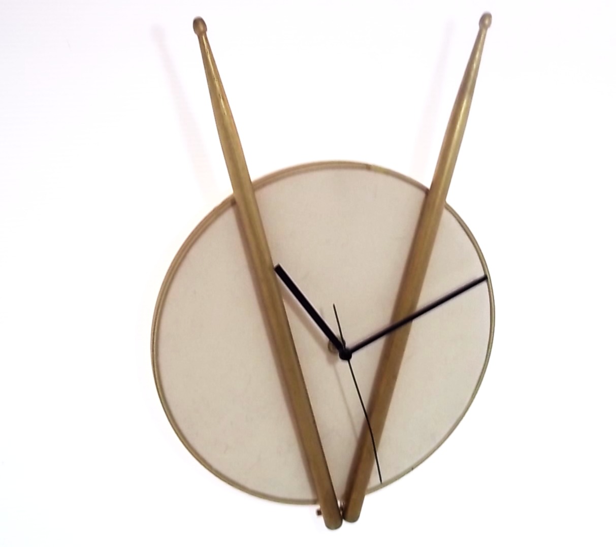 DRUM HEAD CLOCK WITH GOLDEN STICKS - Image 3