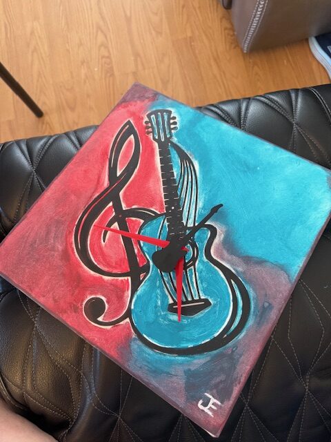 PAINTED MUSICAL NOTE WALL CLOCK