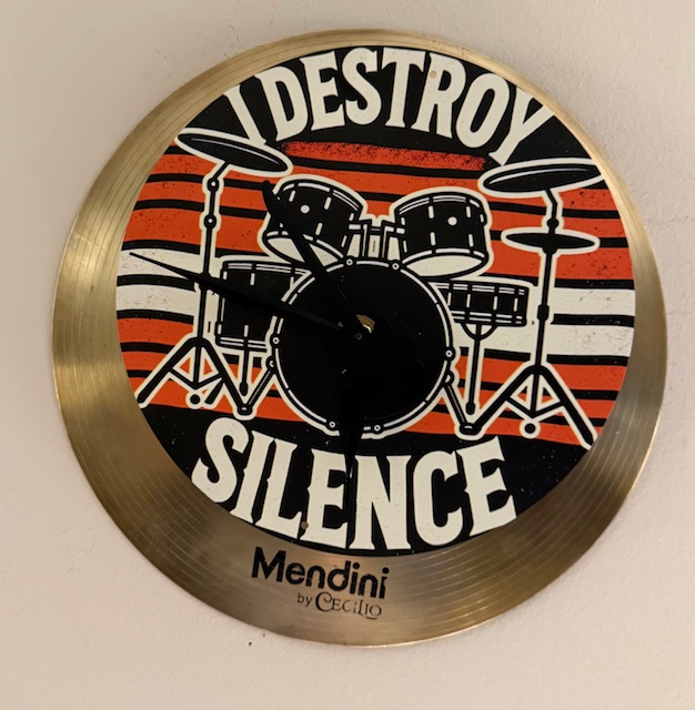 DESTROY SILENCE CLOCK